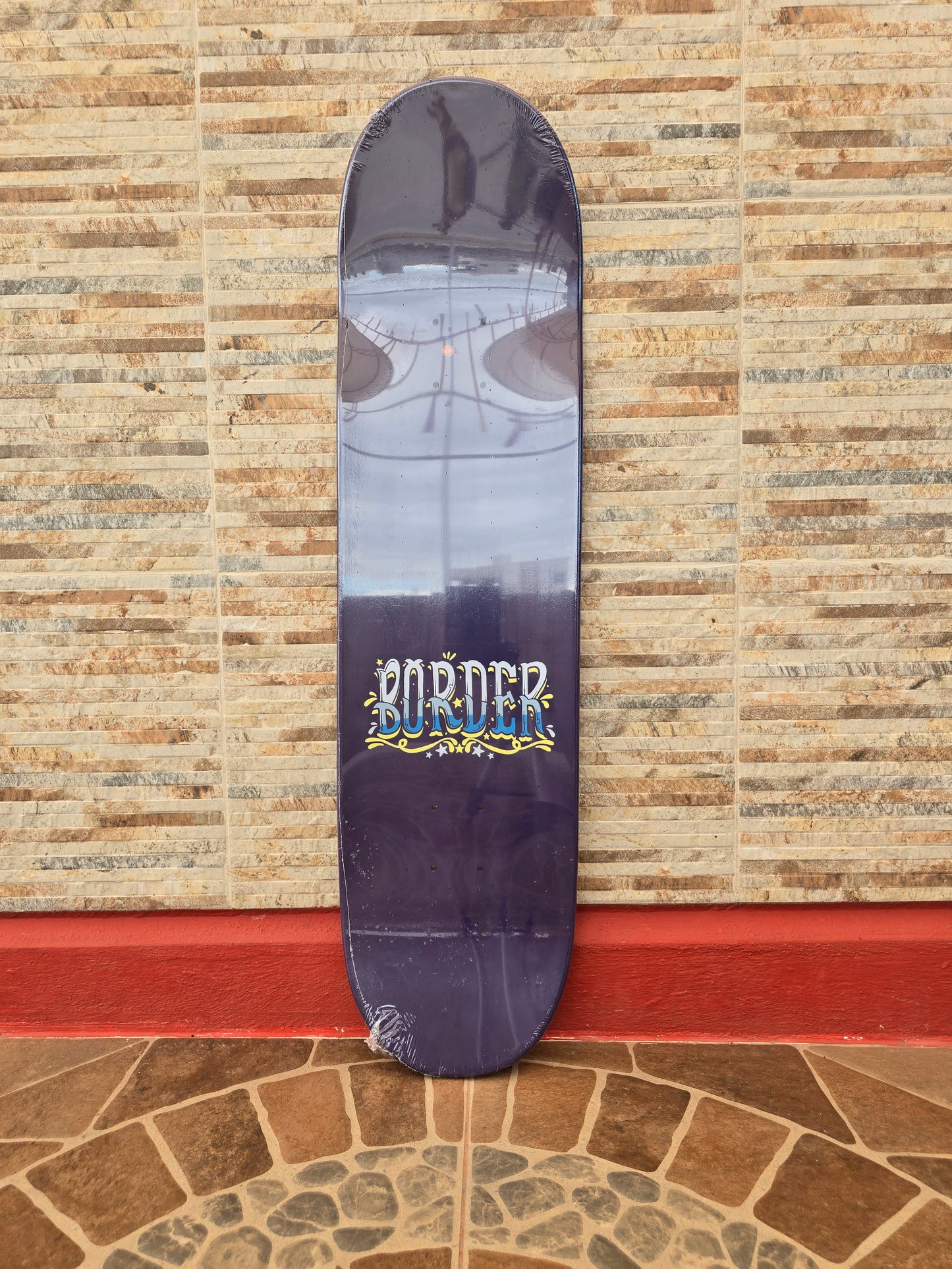 Tabla Skate Border Skateboards Nave de los Monstruos V3 8.25