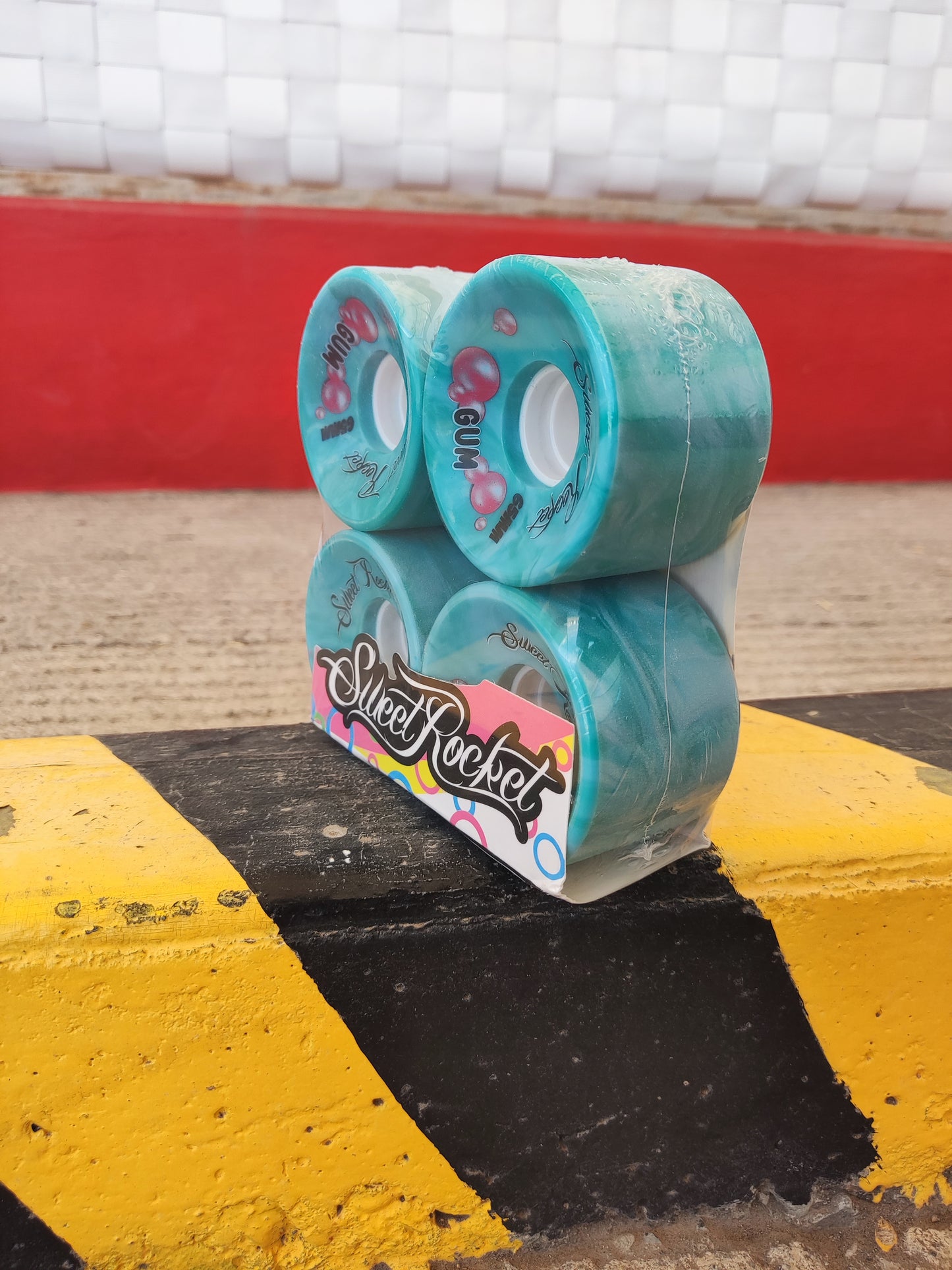 Llantas de Skate Sweet Rocket, modelo Gum Mix, tipo P, color azul/blanco, medida 65*45mm, 80A