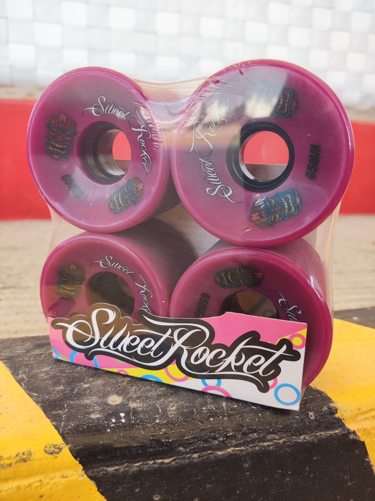 Llantas de Skate Sweet Rocket, modelo Máscara, tipo P, color morado, medida 65*45mm, 80A