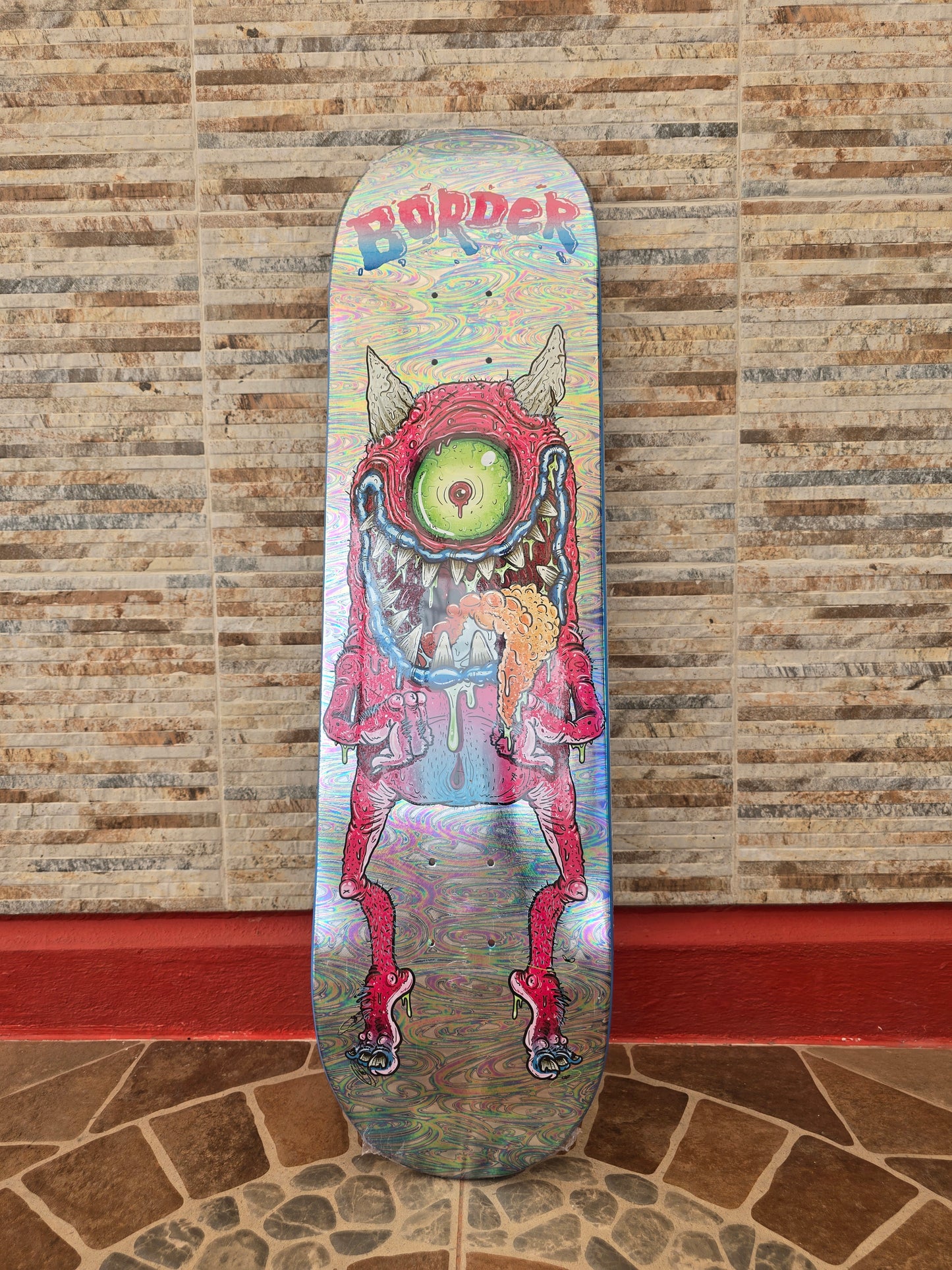 Tabla Skate Border Skateboards Eye Monster Silver Foil 8.25