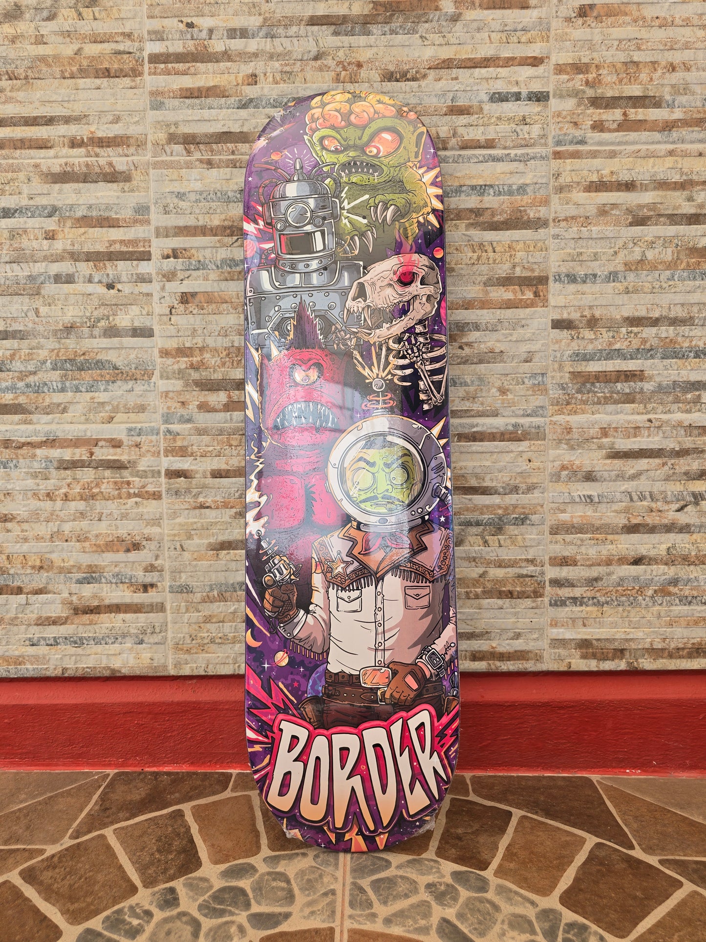 Tabla Skate Border Skateboards Nave de los Monstruos V2 8.25