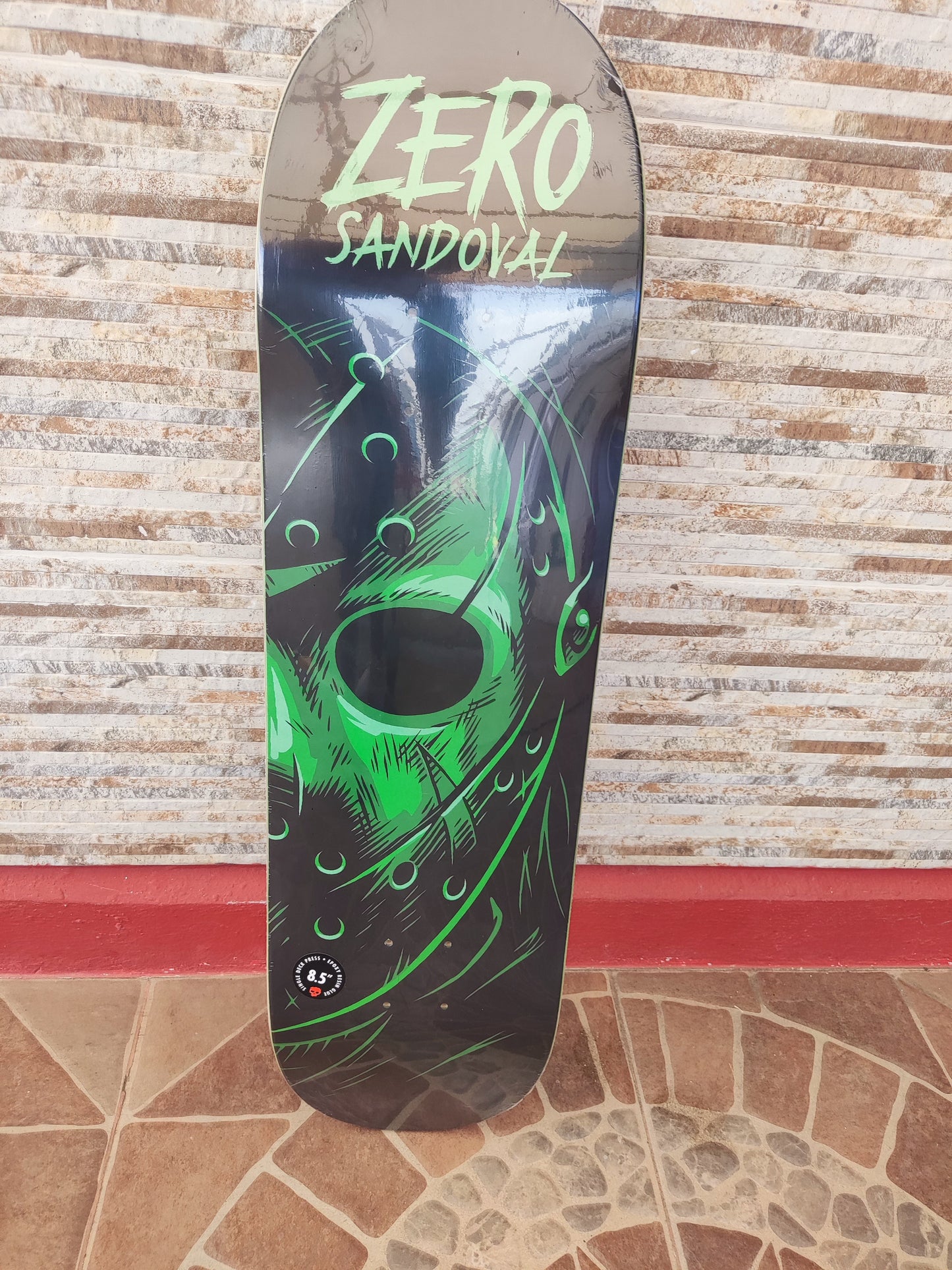 Tabla Zero Skateboards Fright Night GITD Sandoval 8.5”