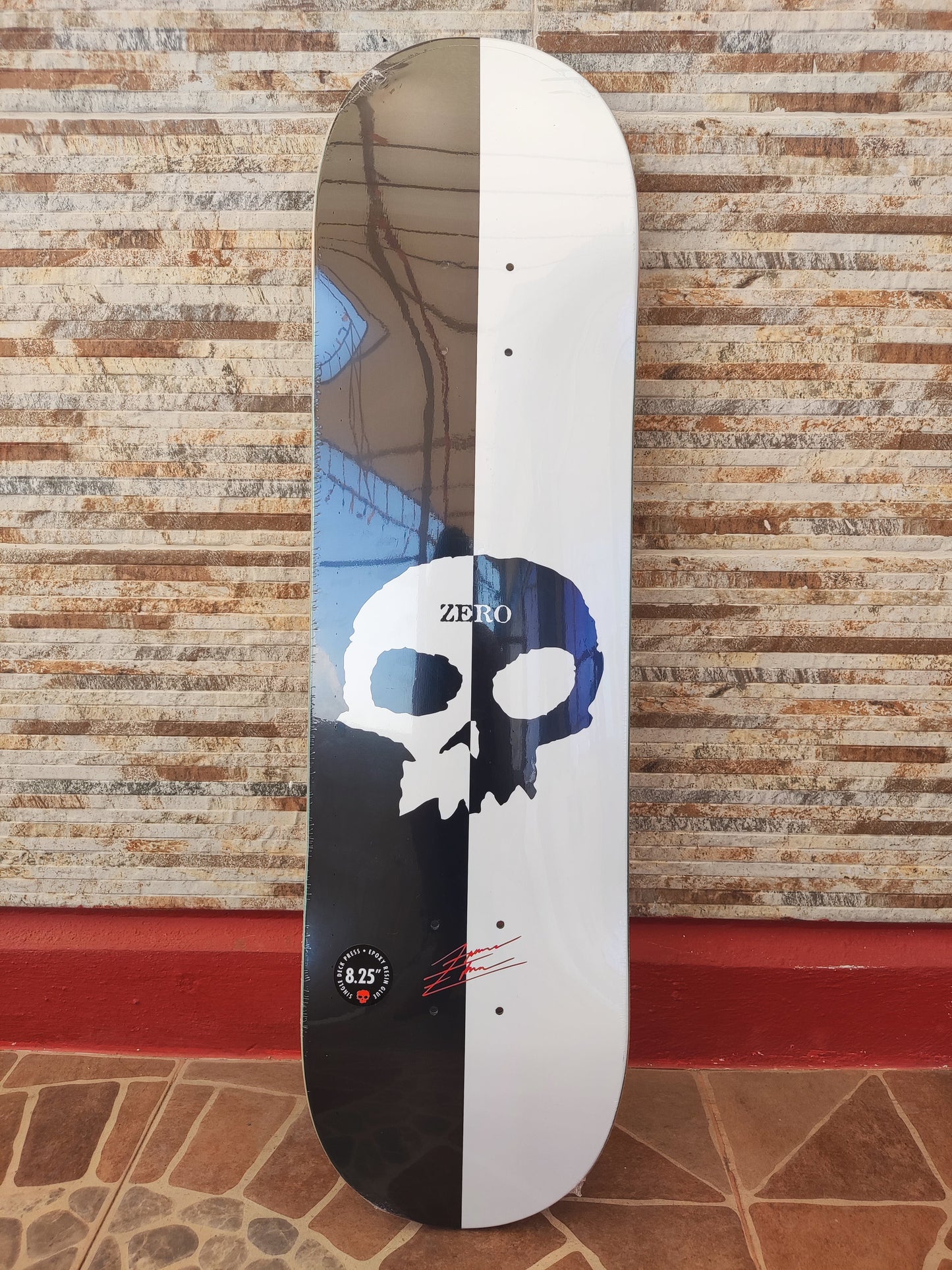 Tabla Zero Skateboards Split Single Skull Edwards 8.25”