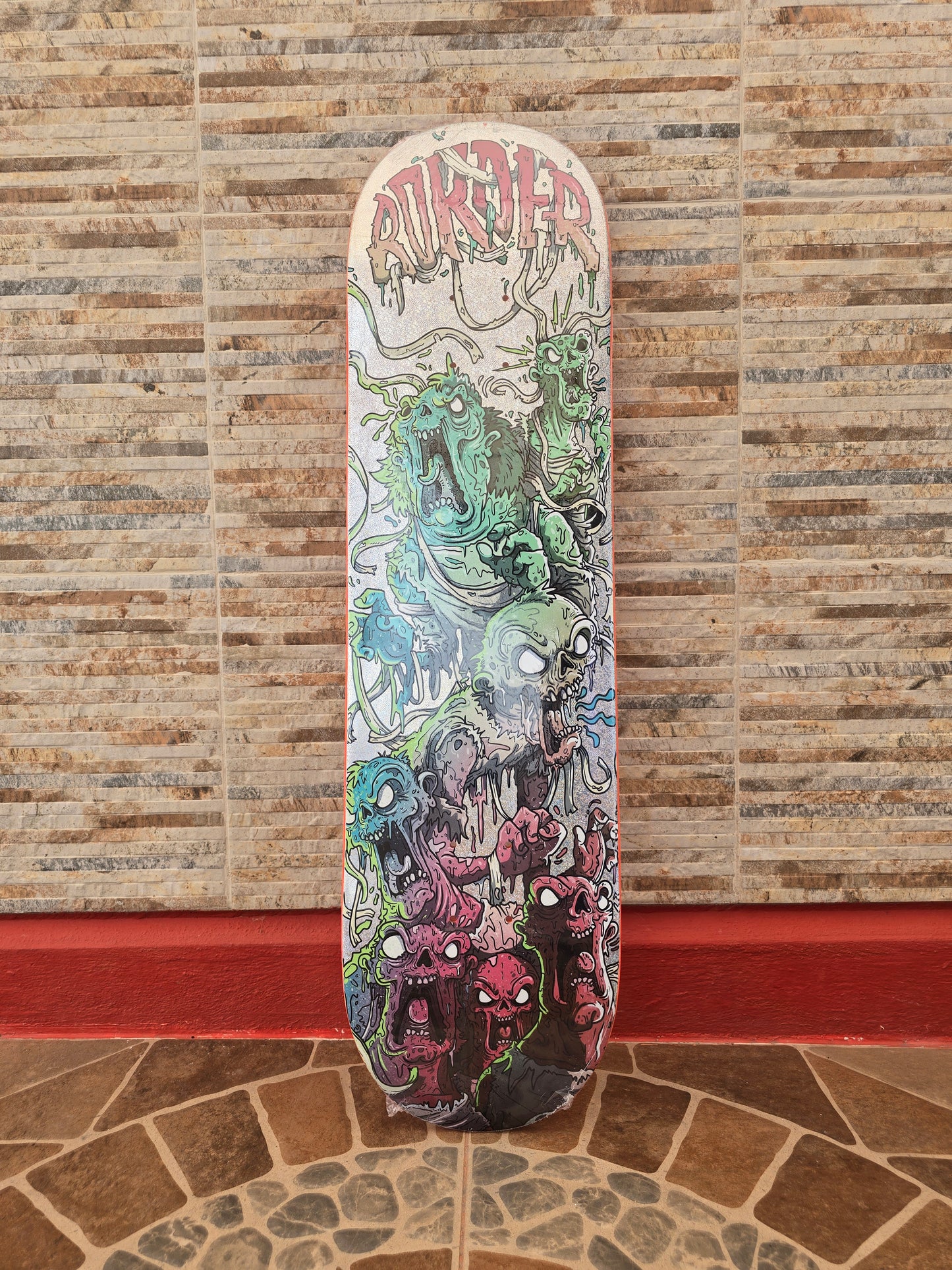 Tabla de Skate Border Skateboards Zombies 8.25